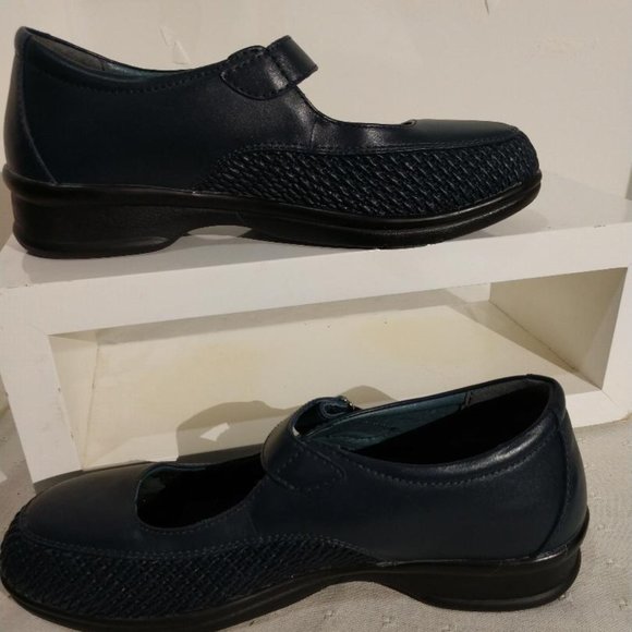 Propet Women's Maya Mary Jane Orthopedic Shoe - Picture 6 of 6
